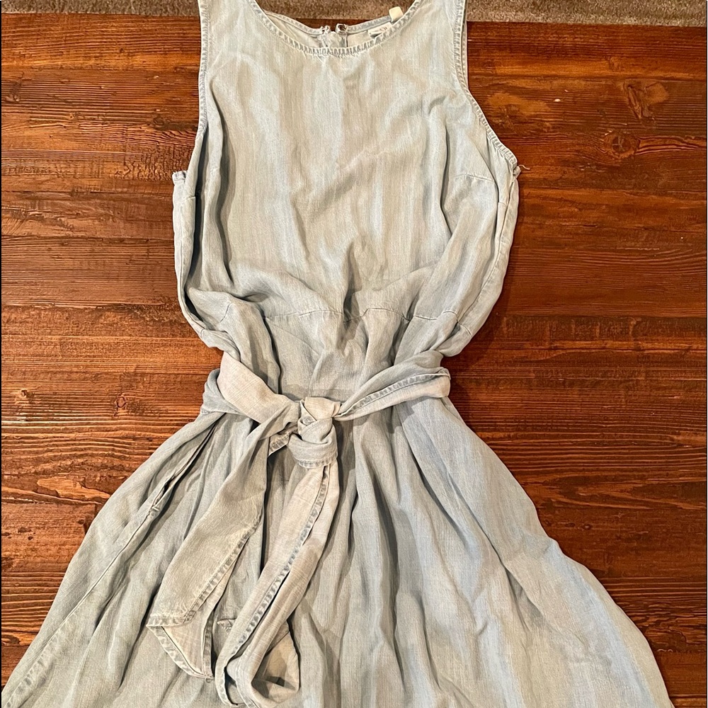 Ladies Gap dress